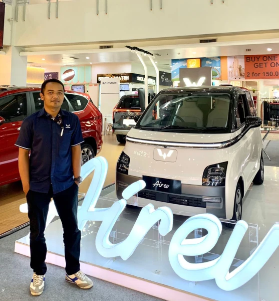 yus-sales-consultant-wuling-motors-malang